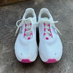 On Running Women's Athletic Shoes - White and Pink